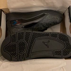 All black dub zero Jordan’s size 10c (toddler)